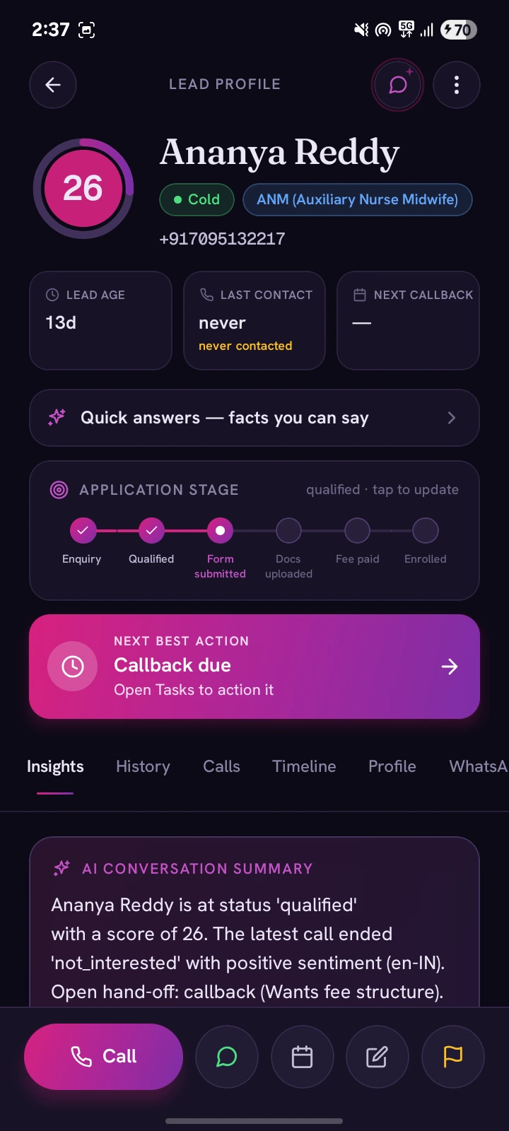 Lead profile — score gauge, insights and grounded program facts